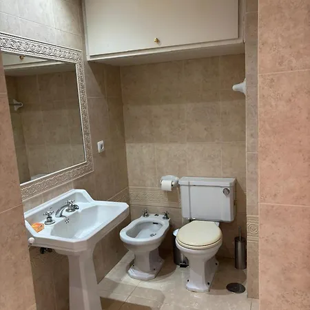 Luminoso En El Centro De Appartamento