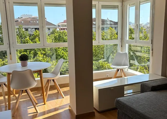 Luminoso En El Centro De Apartamento Marbella